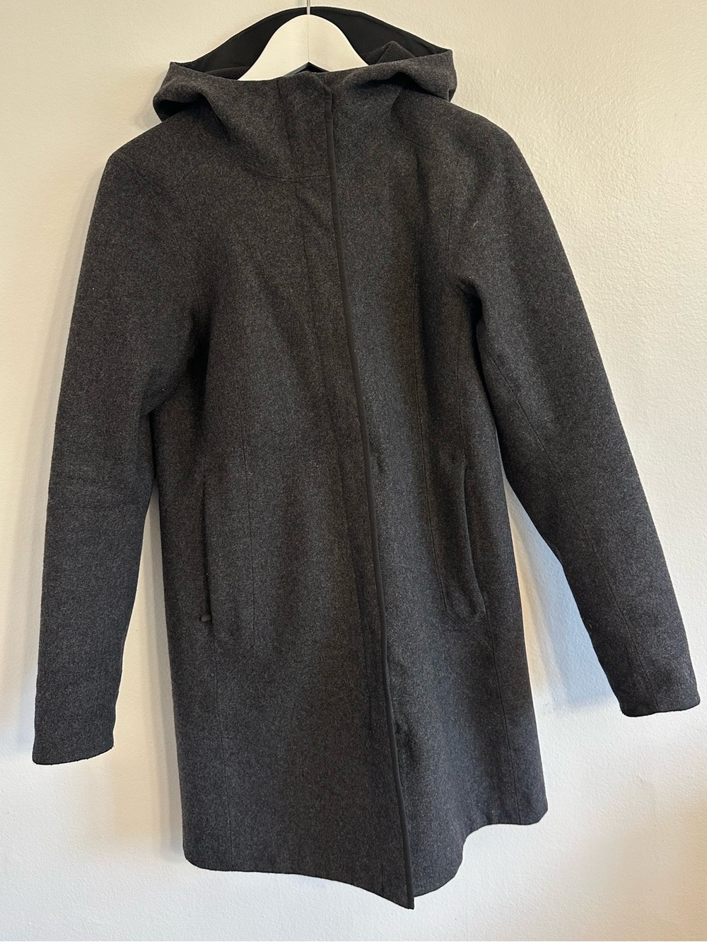 Arc'teryx women’s small Hooded Trench Coat